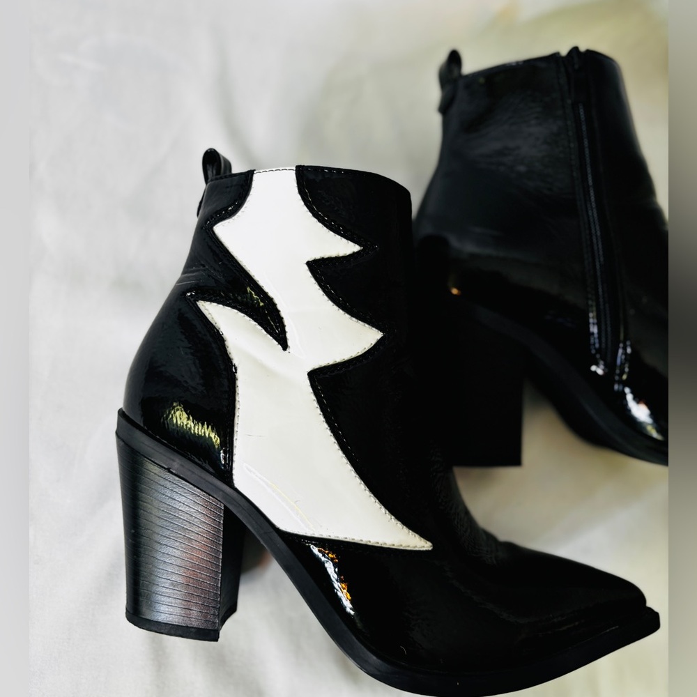 RARE Jeeini of Paris Black and White Patent Leather Heel Ankles Boots 8.5 - Picture 6 of 11